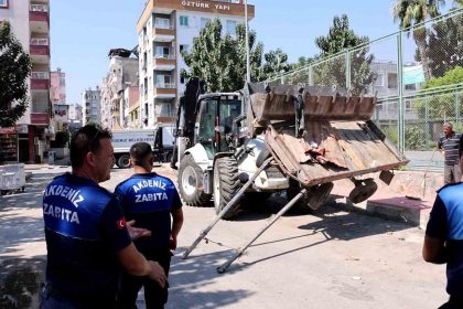 mersinde-hurda-ve-cop-yigan-vatandasa-ceza