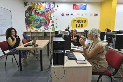 muratpasadan-kadinlara-dijital-cag-egitimi