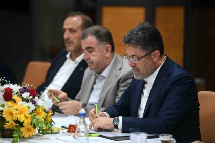 sap-hastaligi-dolayisiyla-6-ilde-kapatilan-hayvan-pazarlari-acilacak
