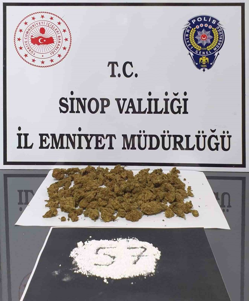 sinopta-skunk-kokain-ve-metamfetamin-ele-gecirildi