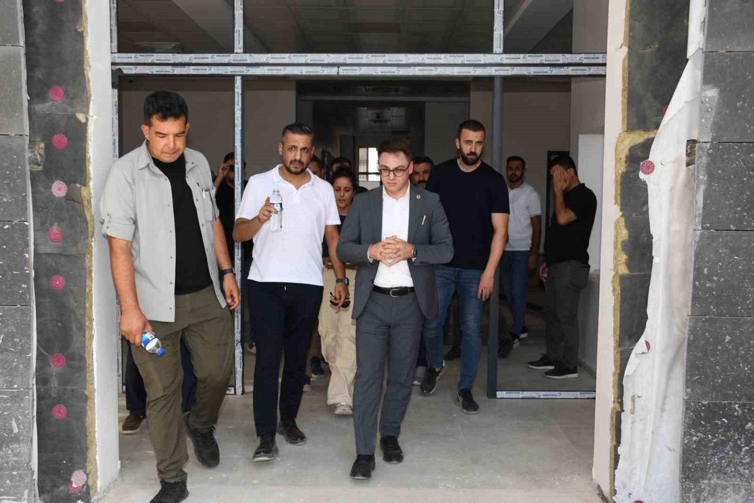 sirnak-vali-yardimcisi-cicek-silopide-kamu-yatirimlarini-inceledi