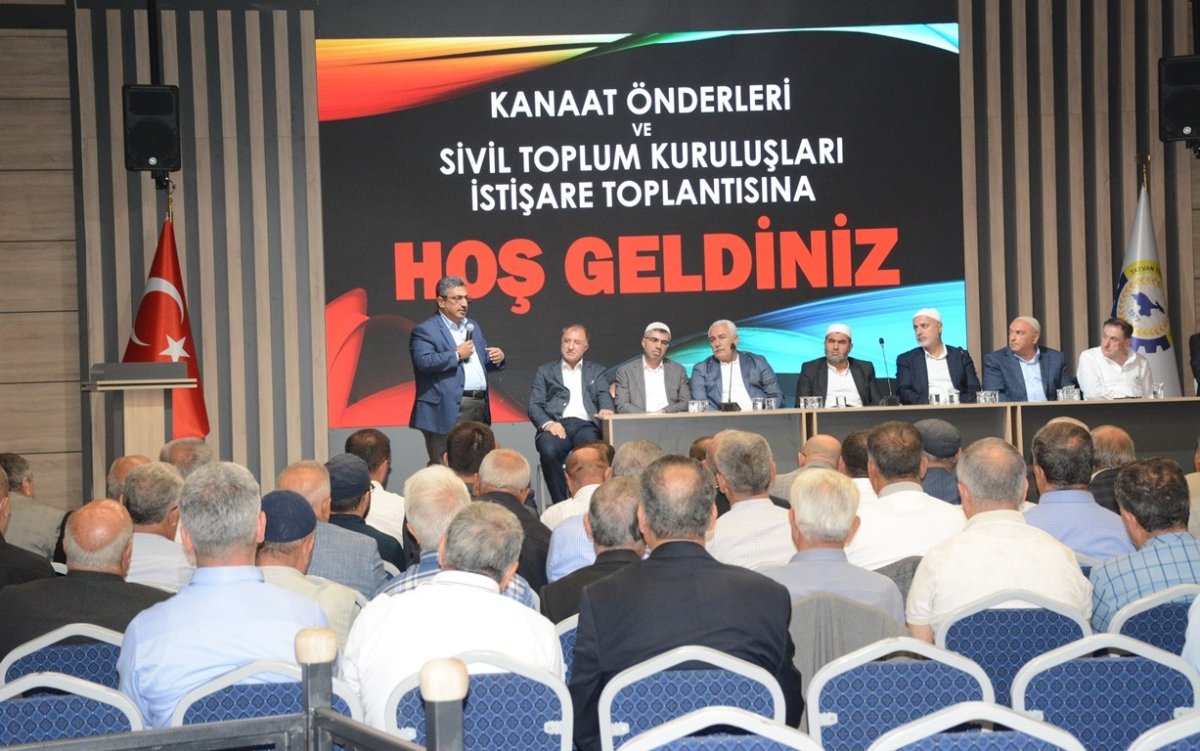 tatvanin-ileri-gelenleri-toplumsal-olaylarin-cozumu-icin-toplandi