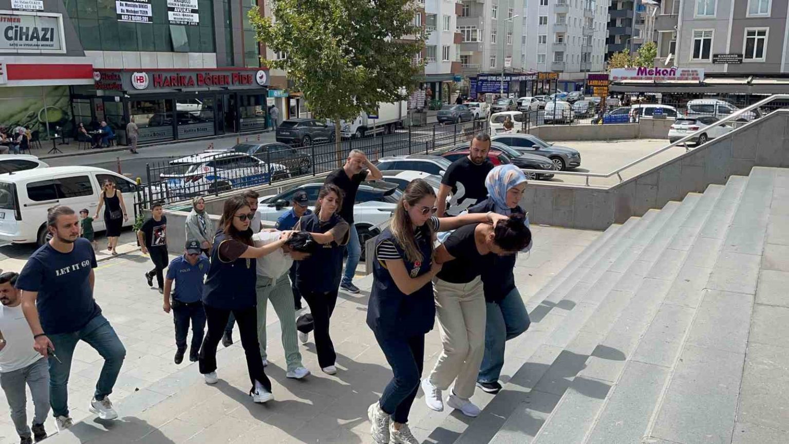 tekirdagda-kadin-hirsizlik-cetesi-cokertildi-100den-fazla-hirsizlik-dosyasi