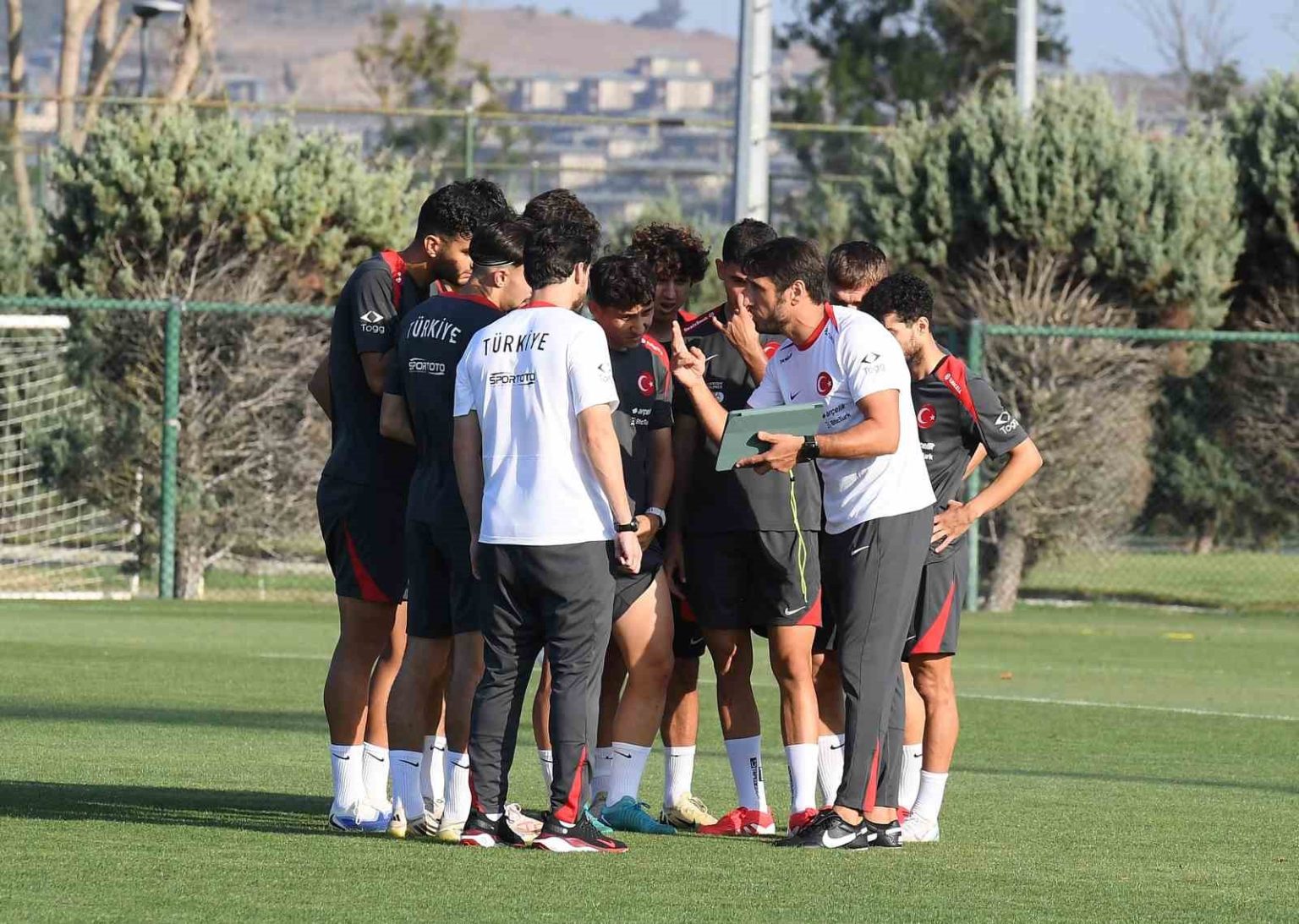 umit-milli-futbol-takimi-hirvatistan-macinin-hazirliklarini-surdurdu