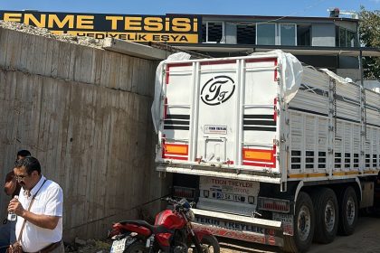 uzum-yuklemeye-geldi-yasamini-yitirdi