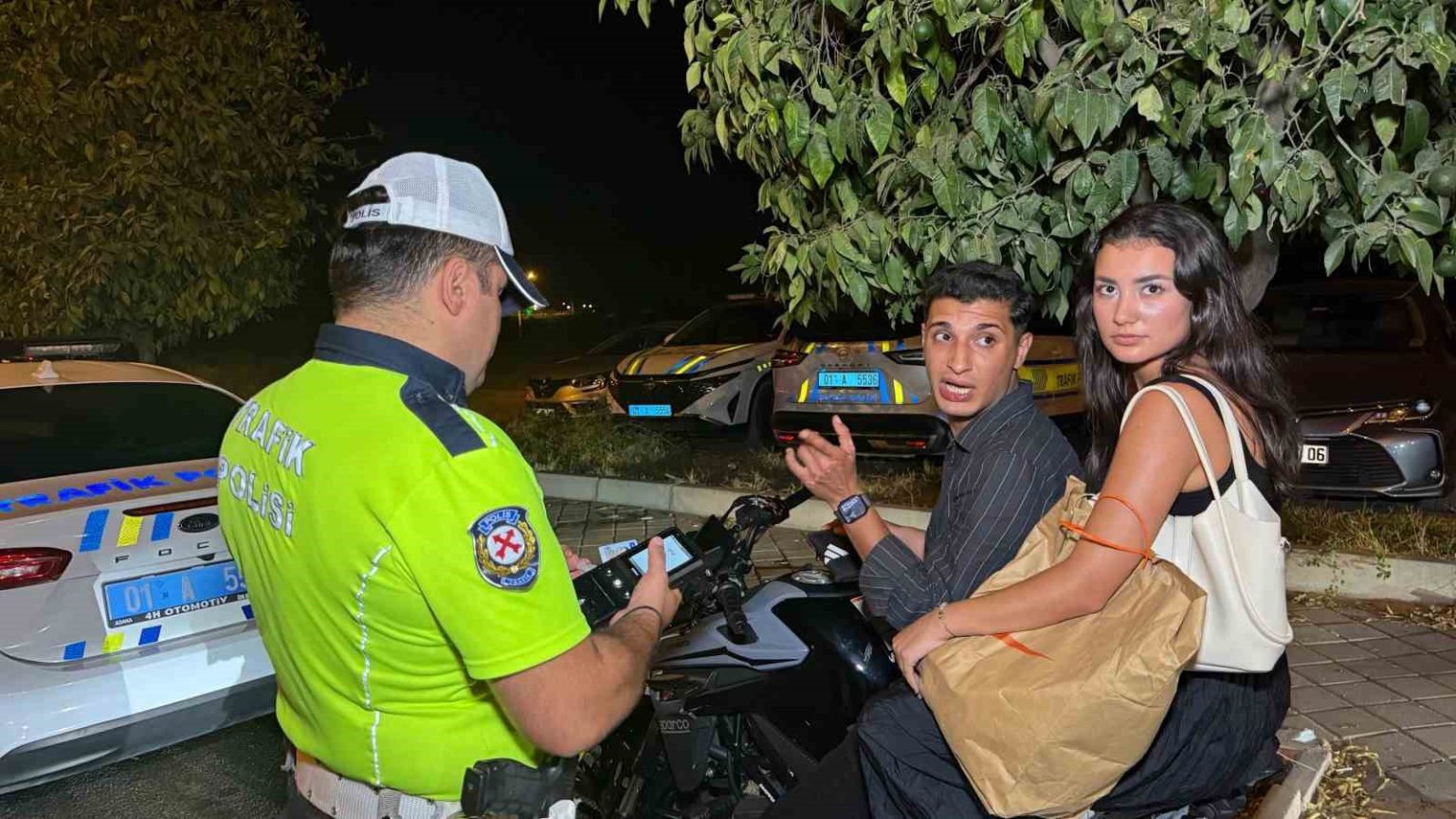 adanada-alkollu-arac-kullananlar-polisten-kacamadi