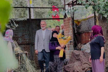 ak-parti-heyeti-sehit-ailesi-ile-bir-araya-geldi