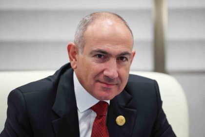 azerbaycan-pasinyanin-ucaginin-hava-sahasini-kullanmasina-izin-verdi