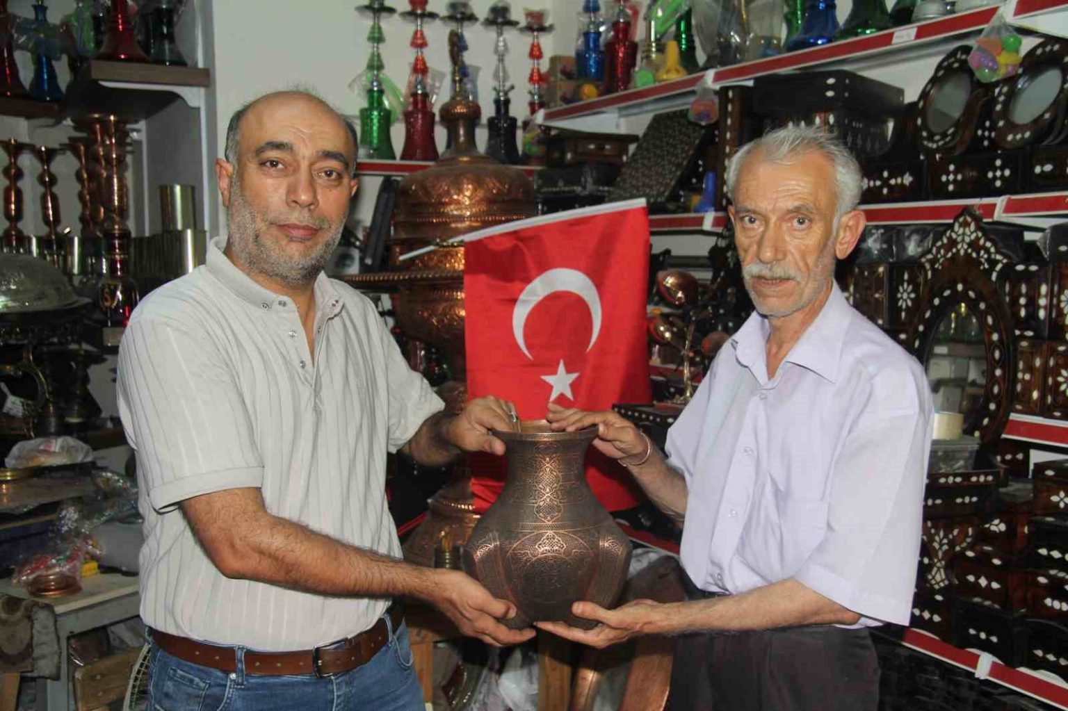 bakirci-kardesler-meslegi-ogrenmek-isteyen-ciraklari-bekliyor