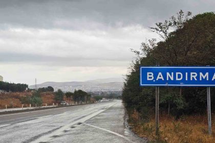bandirmada-sabah-yagmuru-serinlik-getirdi
