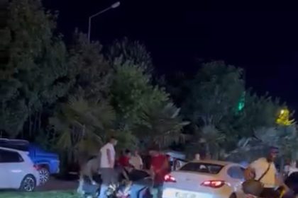 bursada-yol-verme-tartismasi-kavgaya-donustu-o-anlar-kamerada