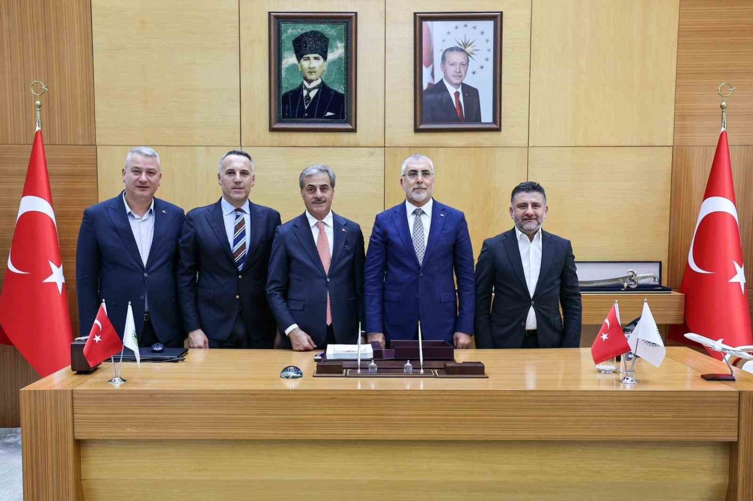 calisma-ve-sosyal-guvenlik-bakani-isikhan-sakaryada