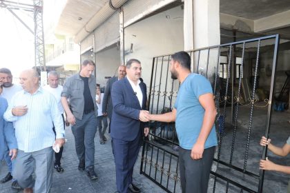 canpolat-halkla-ic-ice-olmayi-surduruyor