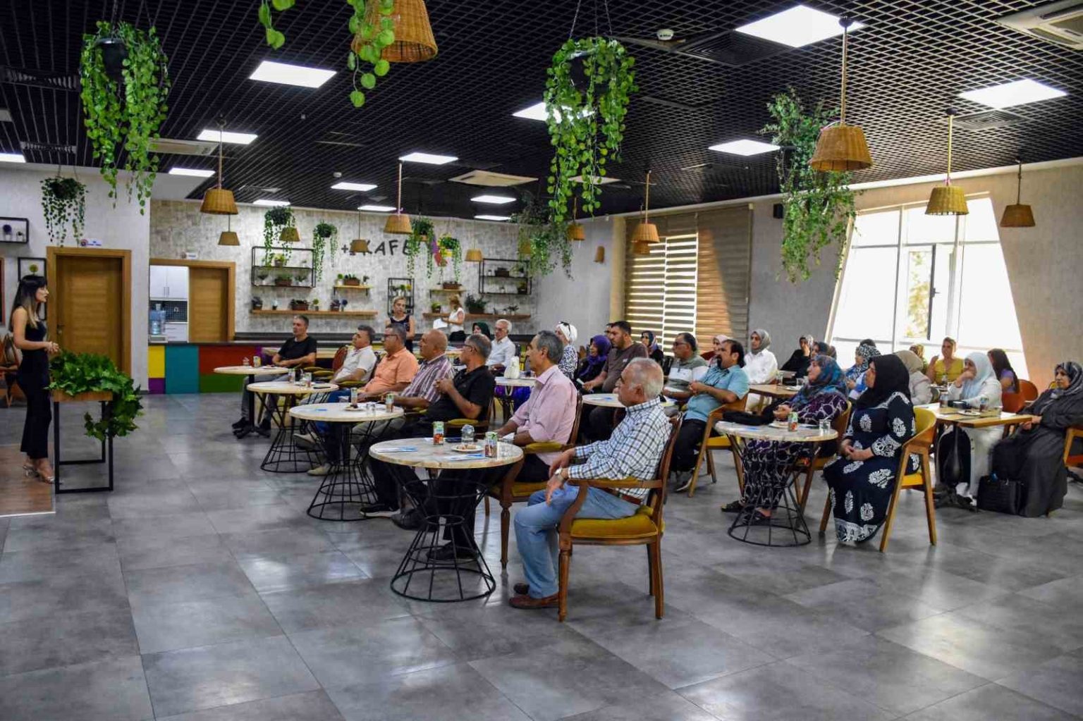diyarbakirda-engellilerin-ailelerine-yonelik-hak-temelli-seminerler-baslatildi