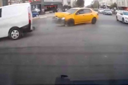 elazigda-trafik-kazasi-kameralara-yansidi