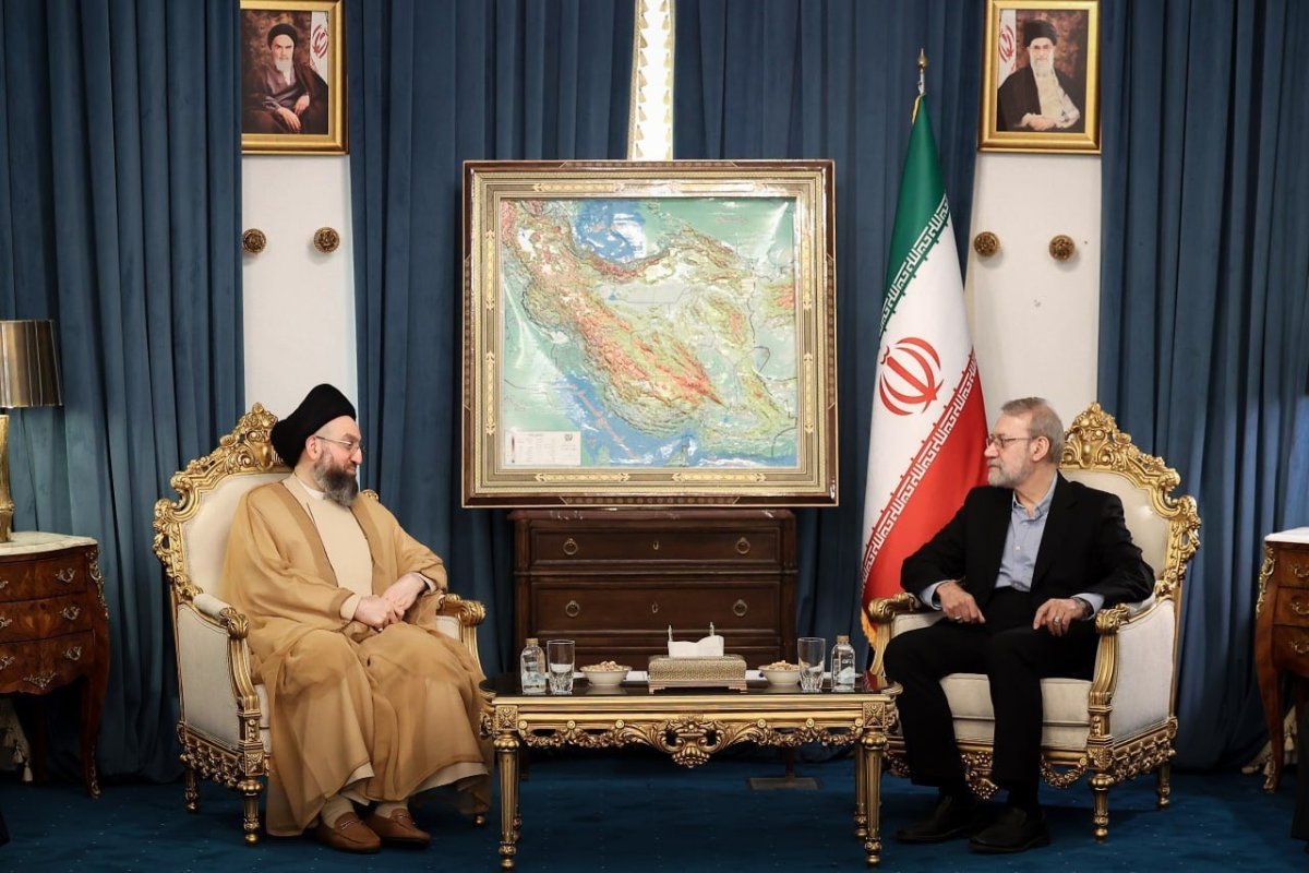 iran-dini-lideri-hamaneyin-danismani-laricani-irak-ile-isbirligi-daha-somut-hala-gelmeli
