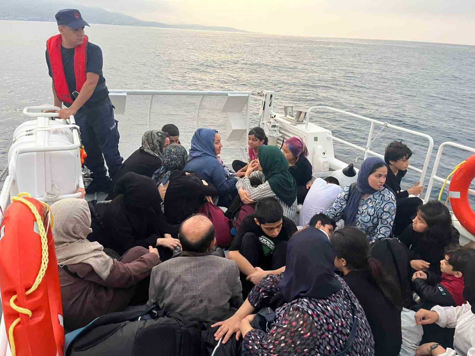 izmir-aciklarinda-46si-cocuk-81-duzensiz-gocmen-yakalandi