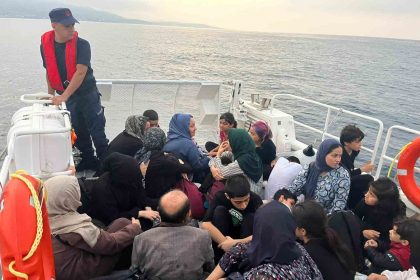 izmir-aciklarinda-46si-cocuk-81-duzensiz-gocmen-yakalandi