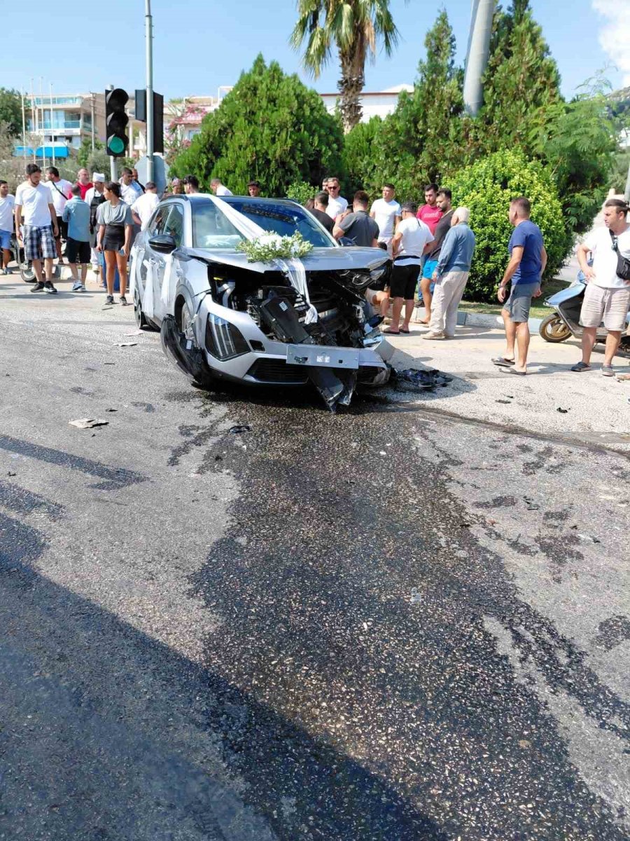 kirmizi-isik-ihlali-yapan-arac-gelin-arabasiyla-carpisti-1-yarali