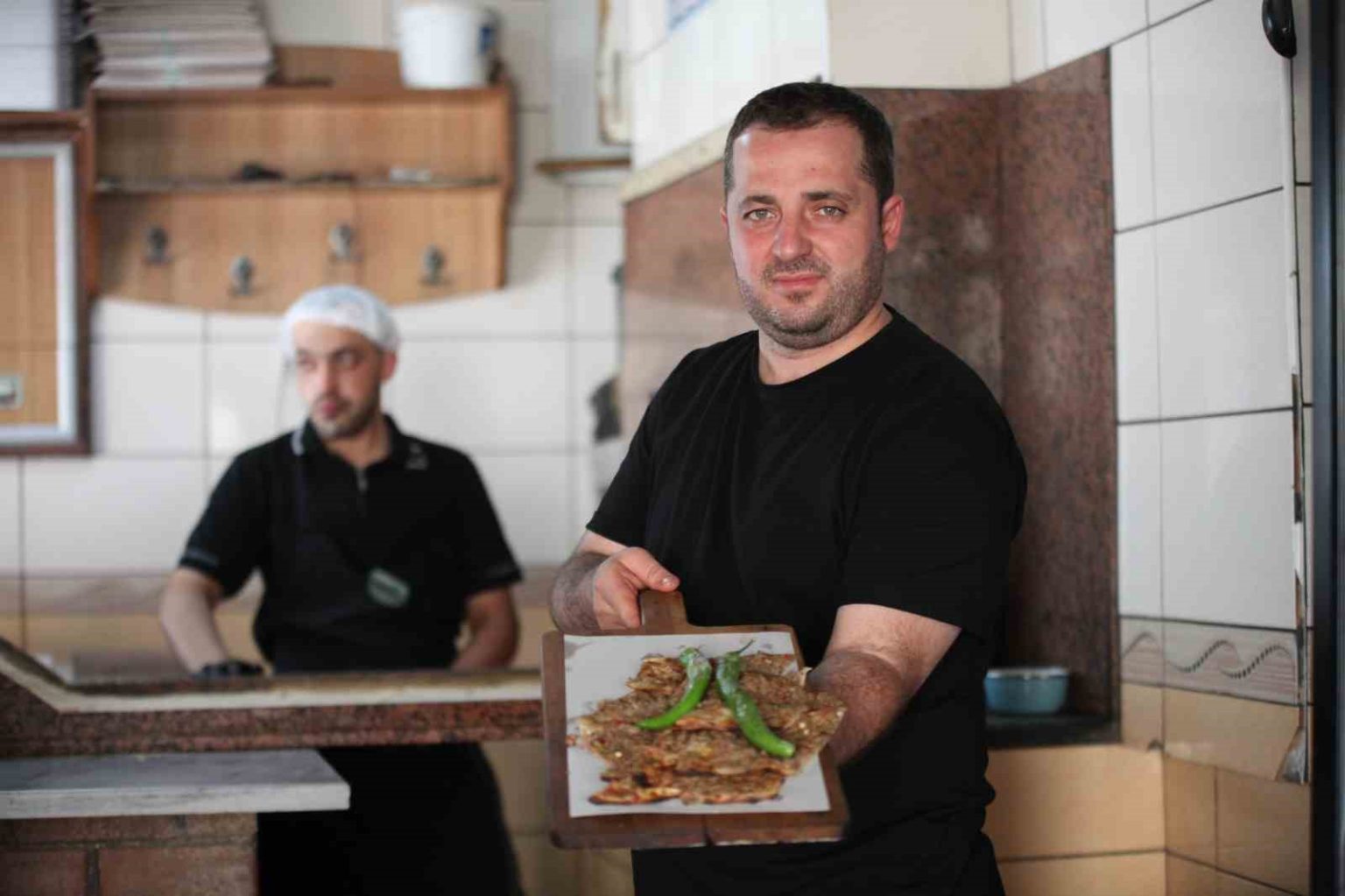 konyali-ustalar-milli-mac-icin-konyaya-gelen-misafirleri-etliekmek-yemege-davet-etti