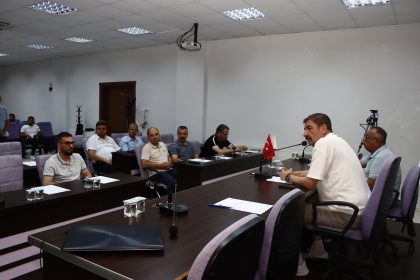 kula-belediye-meclisinde-kriz-devam-ediyor
