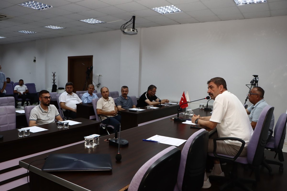 kula-belediye-meclisinde-kriz-devam-ediyor