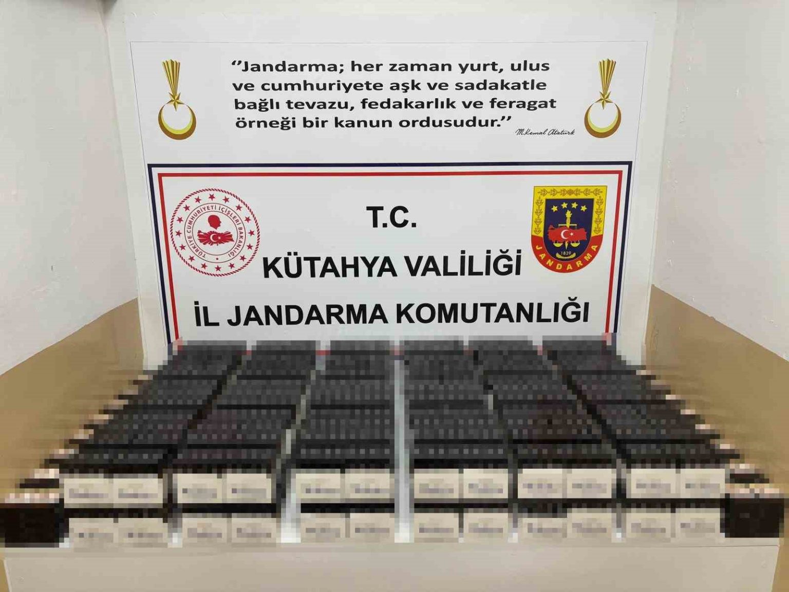 kutahyada-79-bin-940-adet-bandrolsuz-makaron-ele-gecirildi