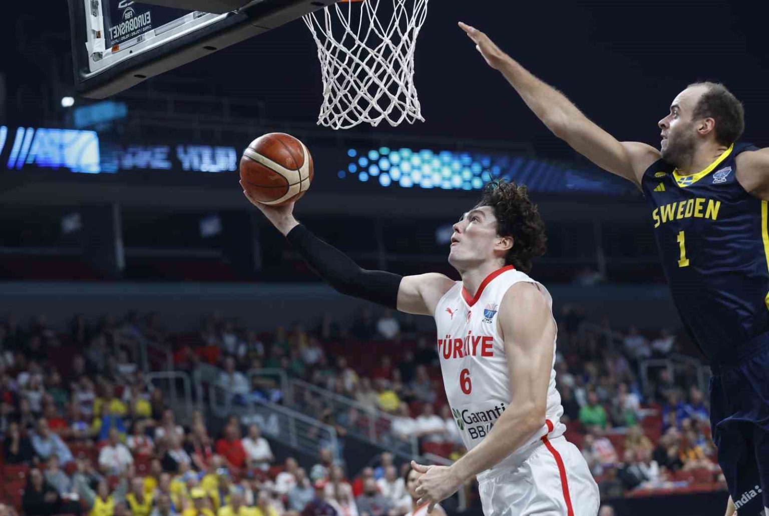 milliler-avrupa-basketbol-sampiyonasinda-ceyrek-finale-yukseldi