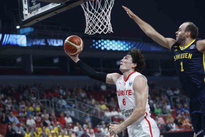 milliler-avrupa-basketbol-sampiyonasinda-ceyrek-finale-yukseldi