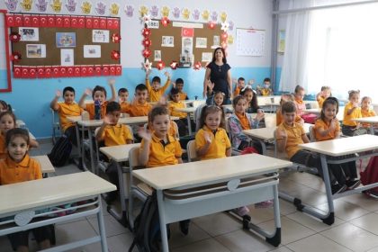 muglada-163-bin-ogrenci-ders-basi-yapacak