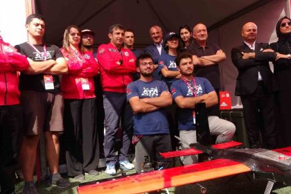 selcuk-bayraktar-gokceada-teknofestte