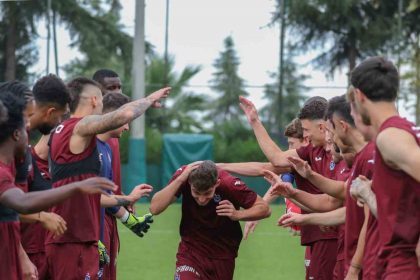 trabzonsporun-yeni-transferi-ernest-muci-ilk-antrenmanina-cikti