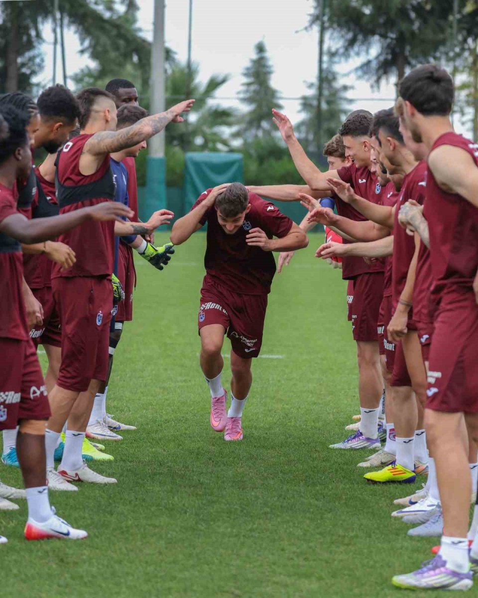 trabzonsporun-yeni-transferi-ernest-muci-ilk-antrenmanina-cikti