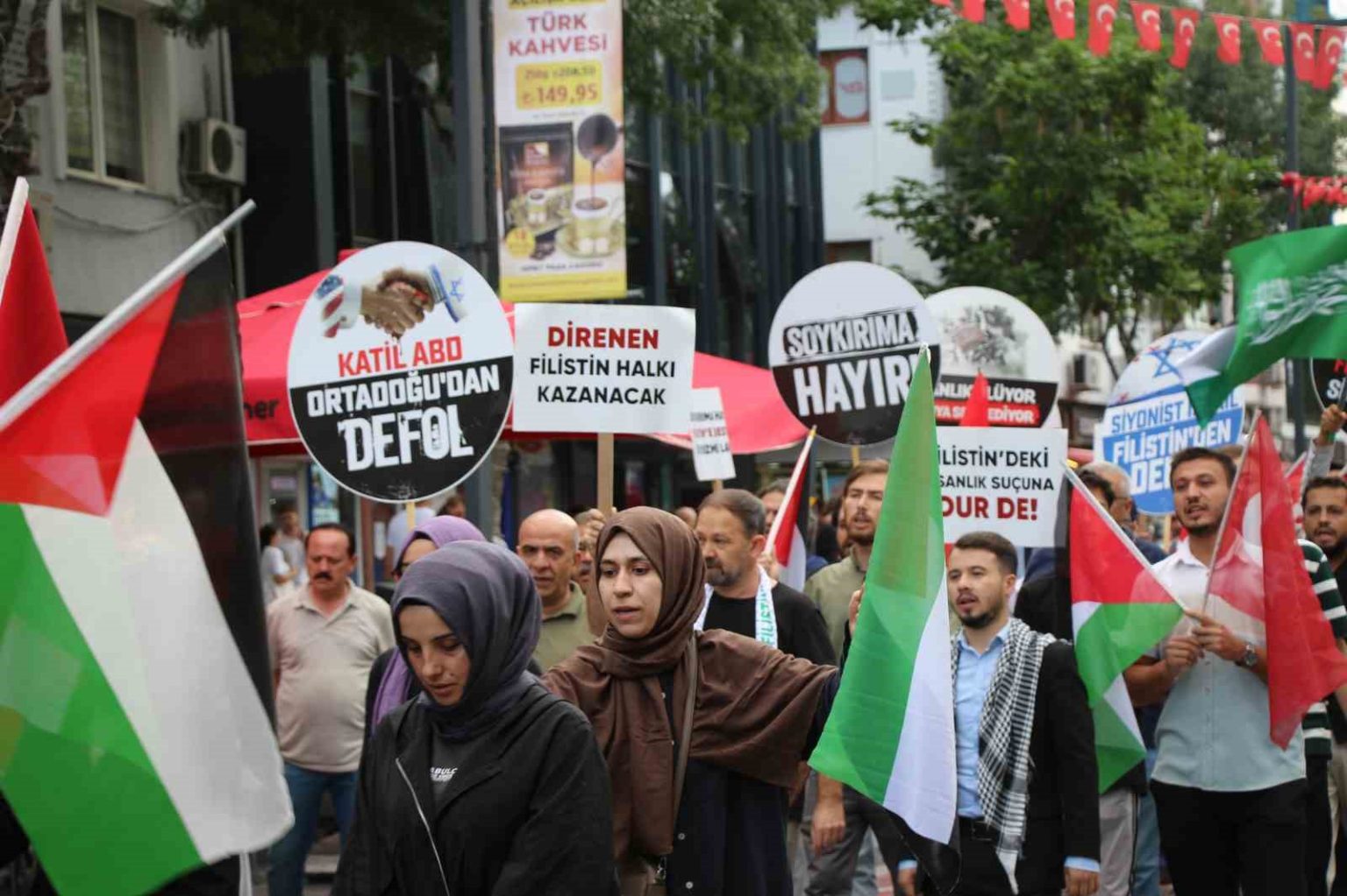 usakta-sumud-filosu-ve-gazzeye-destek-yuruyusu