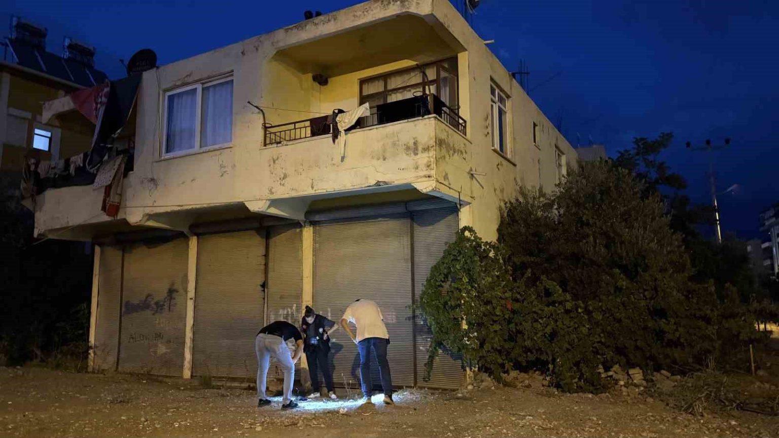 5-metre-yukseklikteki-balkondan-dusen-bebek-yaralandi