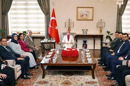 bakan-goktastan-manisa-valiligi-ve-ak-partiye-ziyaret
