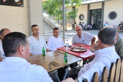 baskan-balaban-akgedikte-vatandaslari-dinledi
