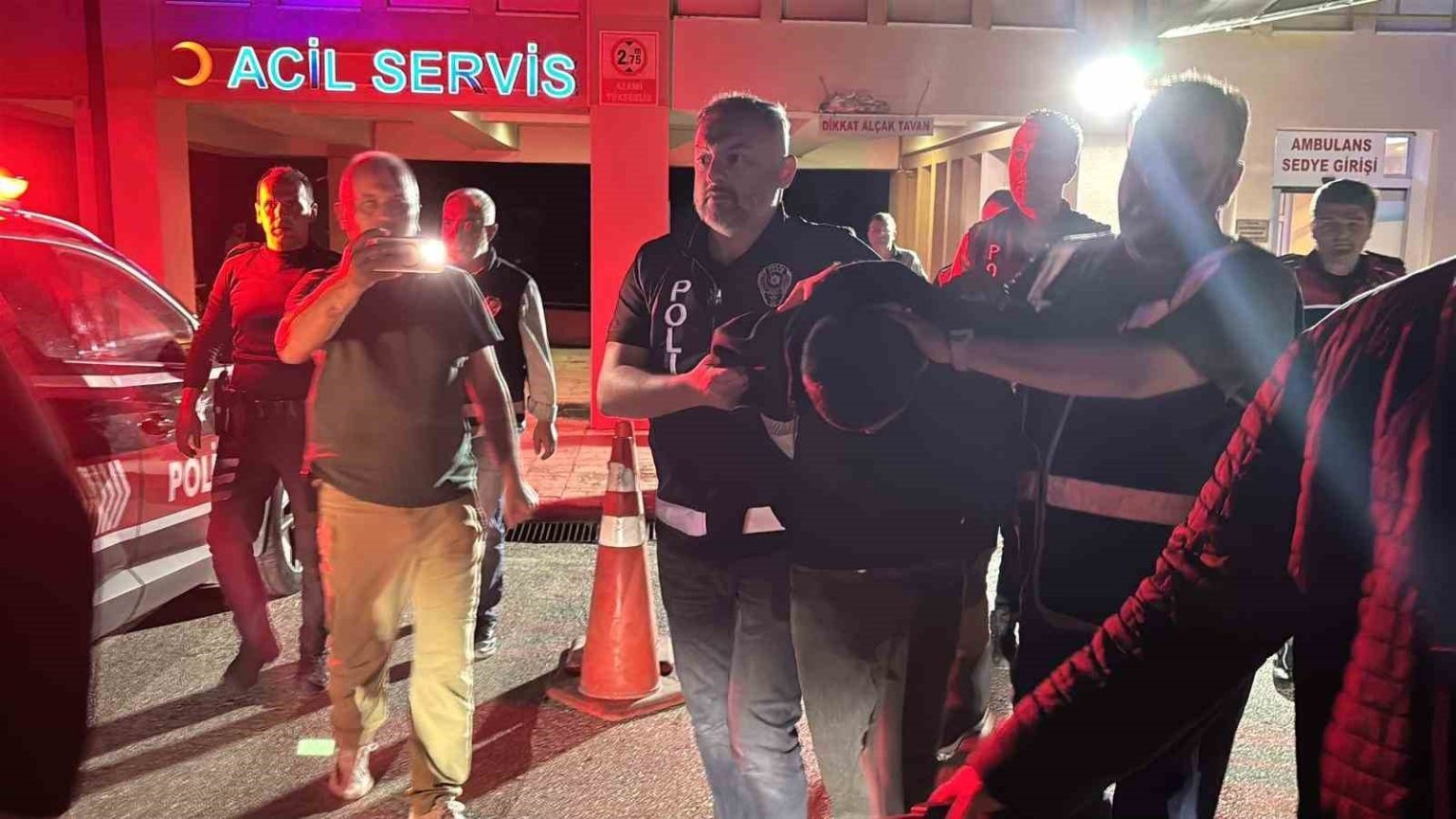 boluda-12-yapinin-kul-olmasina-neden-olan-kundakci-yakalandi-3-gun-orman-ve-mezarlikta-saklanmis