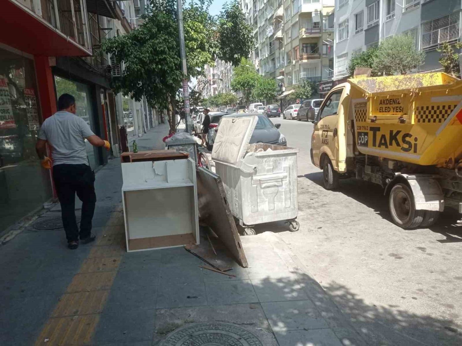 cop-taksiler-hafta-sonu-da-mesaide