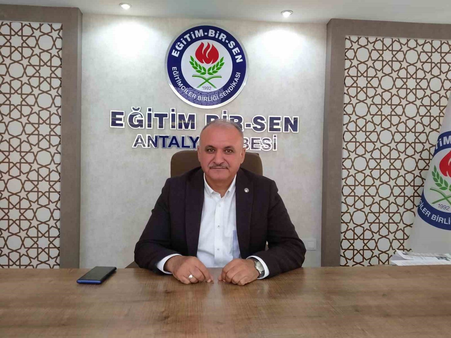 egitim-bir-sen-egitim-calisanlarinin-sorunlari-acilen-cozulmeli
