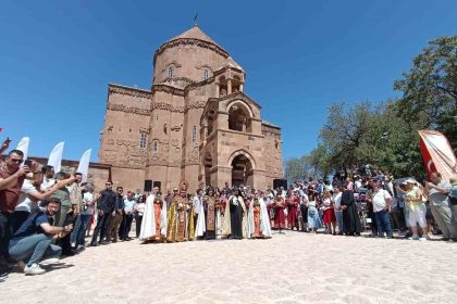 ermeni-ayini-sona-erdi