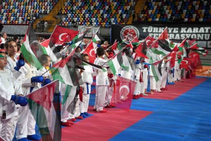 gazze-icin-karate-turnuvasi-duzenlendi