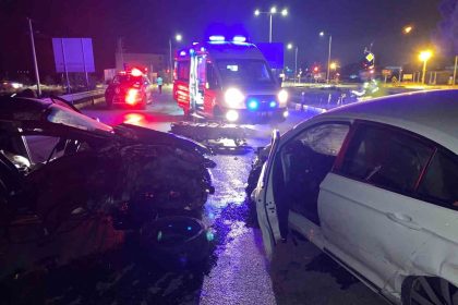 isparta-egirdir-kara-yolunda-otomobiller-carpisti-2-yarali