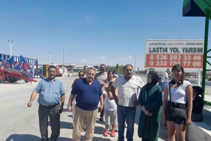 izmir-adana-seferi-cileye-dondu-mazotu-biten-otobus-yolda-kalinca-yolcular-magdur-oldu