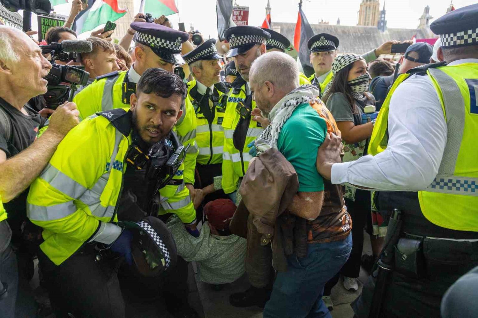 londrada-duzenlenen-filistine-destek-gosterisinde-890-kisi-gozaltina-alindi