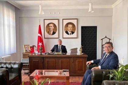 mudur-dikmenden-kaymakam-unala-hayirli-olsun-dilegi