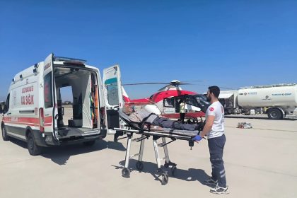 serebrovaskuler-hastasi-ambulans-helikopterle-vana-getirildi