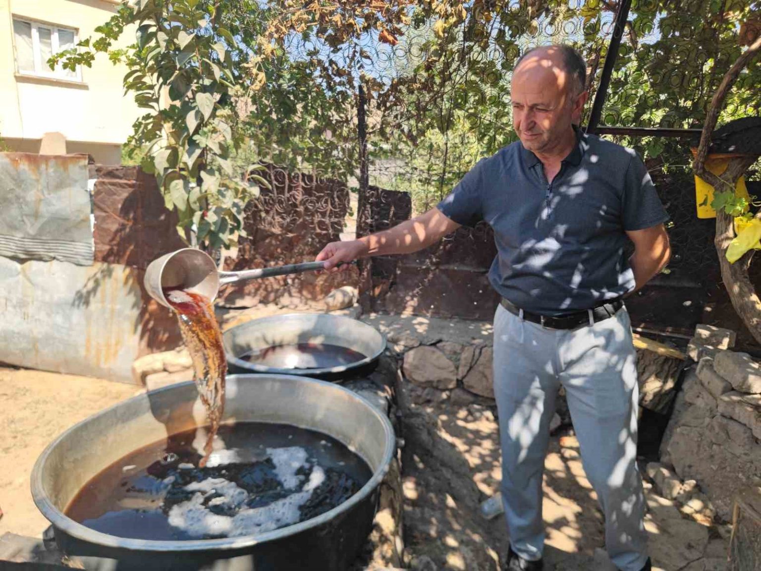siirtte-sinceri-uzumunden-pekmez-yapimina-baslandi