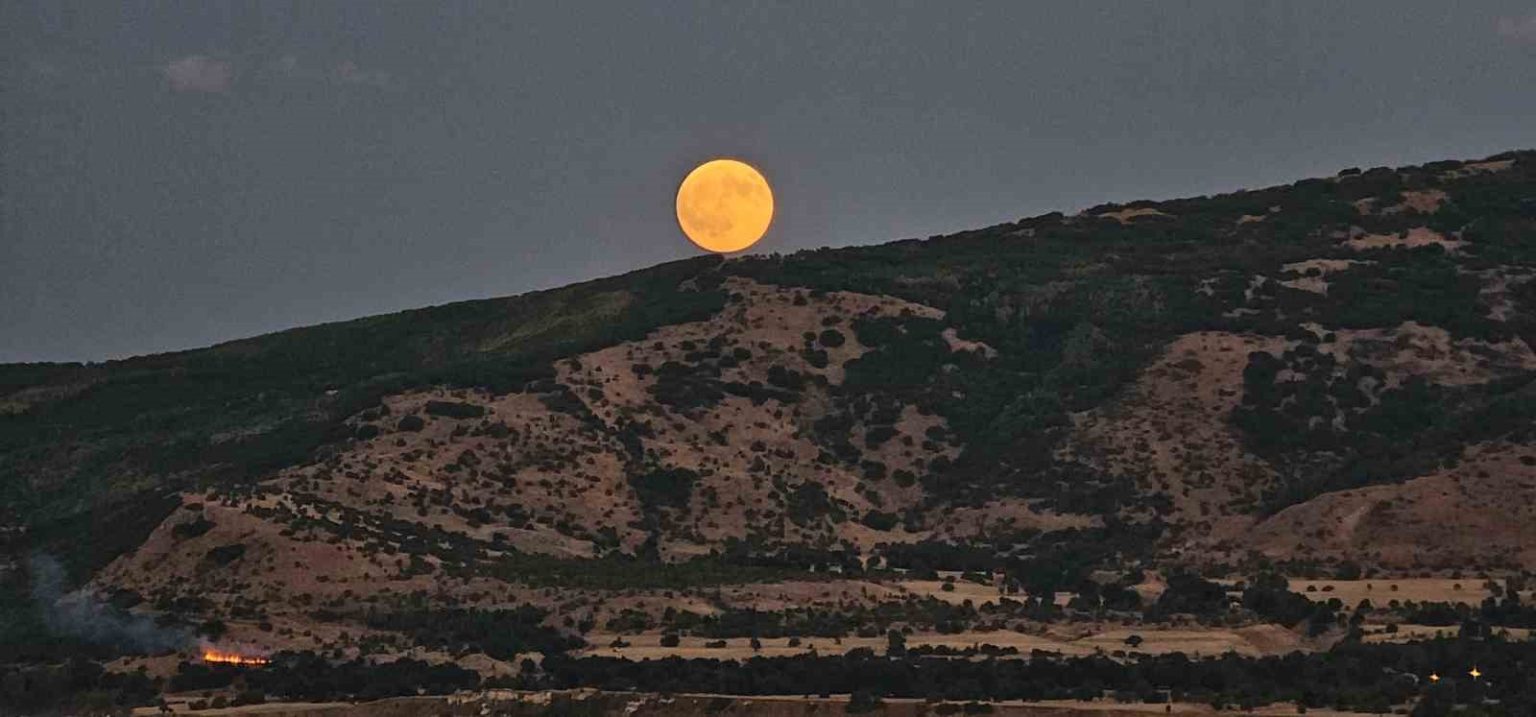 tatvanda-kanli-ay-tutulmasi