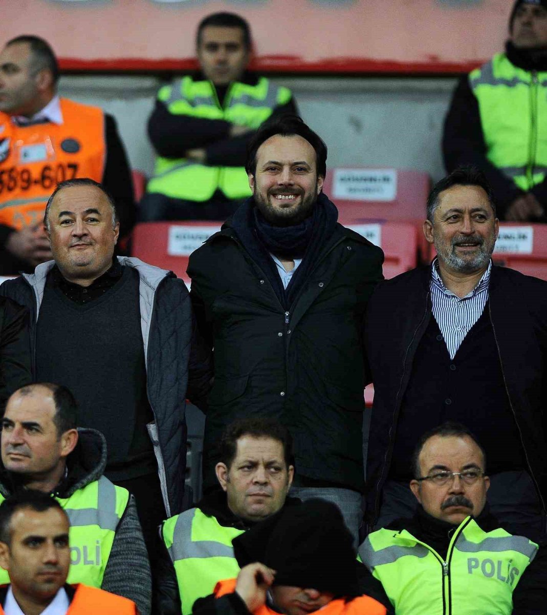 tolgahan-tuglu-engin-firata-azerbaycandan-ilgi-yogun-resmi-teklif-gelirse-masaya-koyariz